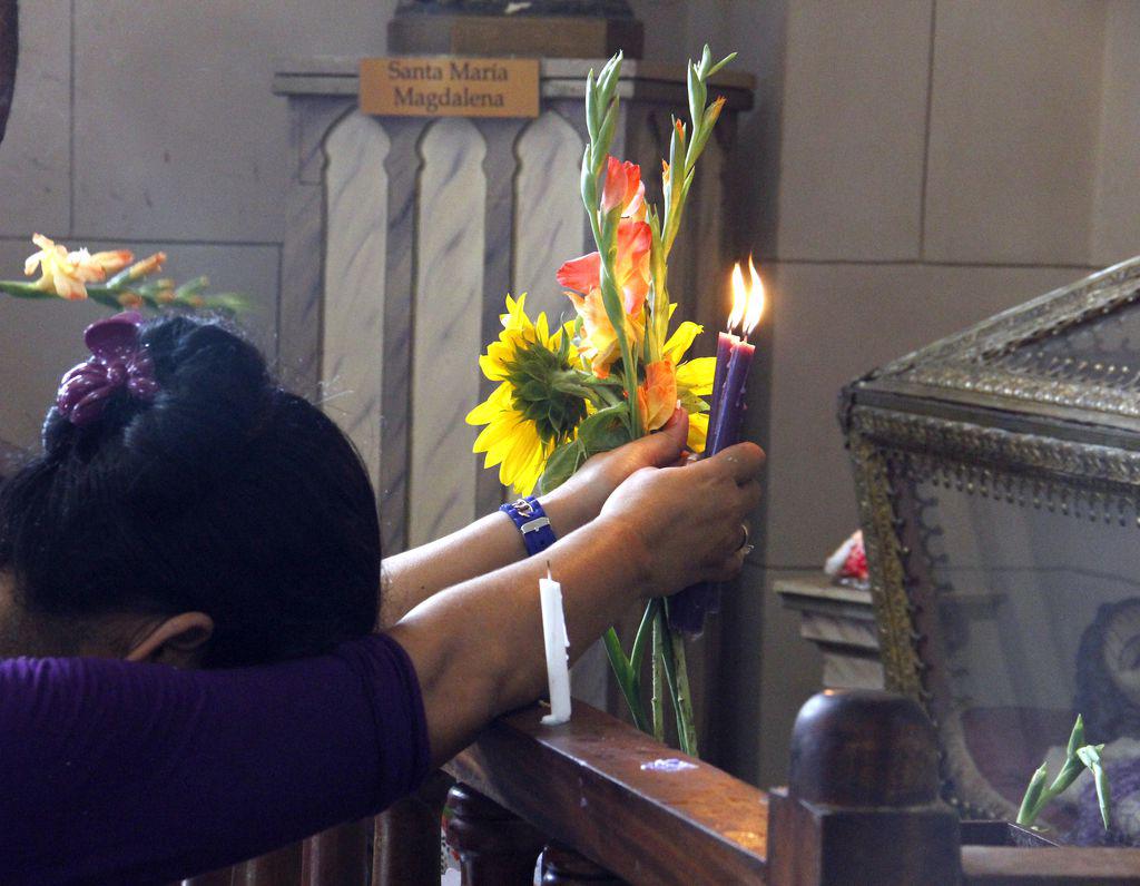 Dévots de Saint Lazare à l'église